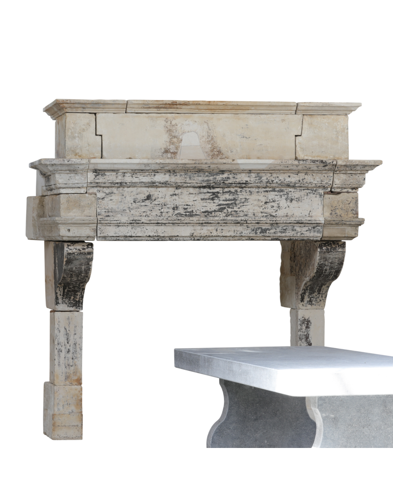 Maison Leon Van den Bogaert Monumental Chimenea Francesa Original Luis XIII De Piedra Caliza Con Sobremantel – Auténtica Chimenea De Castillo Francés