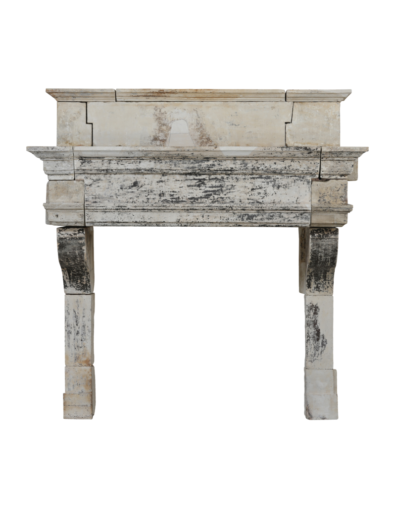 Maison Leon Van den Bogaert Monumentaler Original Französischer Louis-XIII-Kamin Aus Kalkstein Mit Obermantel – Authentischer Schlosskamin Aus Naturstein