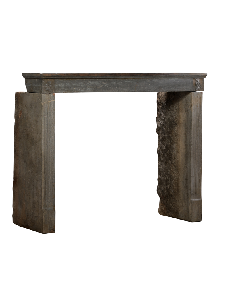 Maison Leon Van den Bogaert Chimenea neoclásica del siglo XIX en piedra natural gris – 127,5 cm de ancho