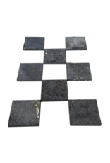 Maison Leon Van den Bogaert Losas cuadradas de piedra negra cortadas de pavimentos antiguos recuperados – 20 y 30 cm con bordes rectos