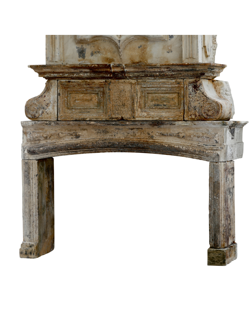 Monumentale Franse Louis XIV-periode zandstenen kasteelschouw gedateerd 1712 met Latijnse inscriptie en Lodewijk XIII-invloed