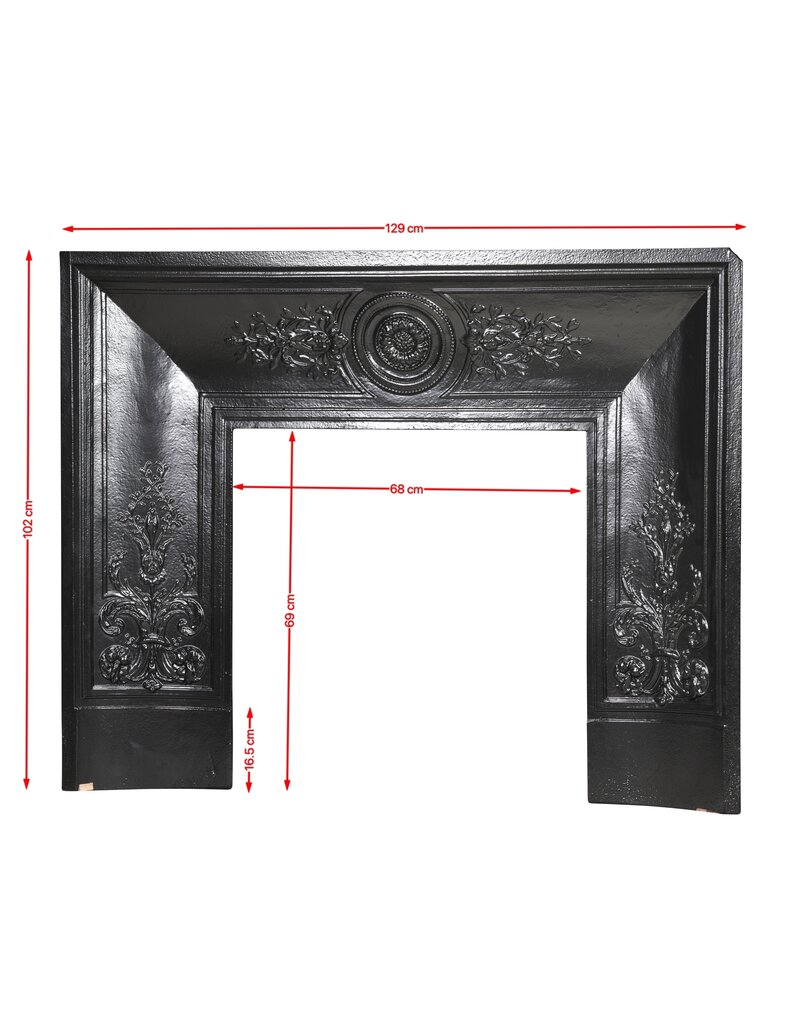 Maison Leon Van den Bogaert Marco interior de chimenea de hierro con roseta y follaje — 129 cm