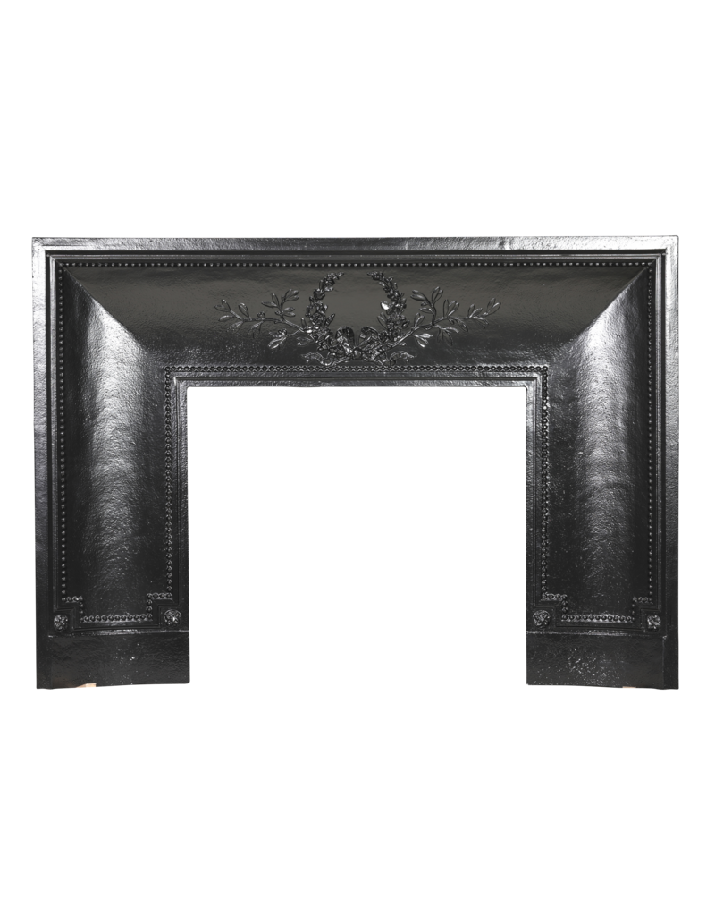 Maison Leon Van den Bogaert Marco interior de chimenea en hierro fundido con corona – 142 cm