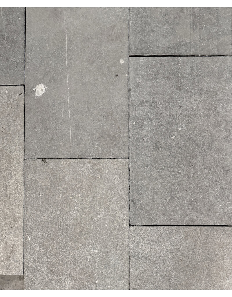 Maison Leon Van den Bogaert Large Belgian Bluestone Flooring – Flamed Surface and Split Edges