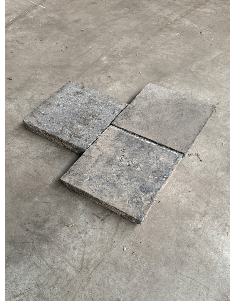 Maison Leon Van den Bogaert Antique Belgian bluestone tiles 38 cm x 38 cm – with hewn edges and beautiful weathering