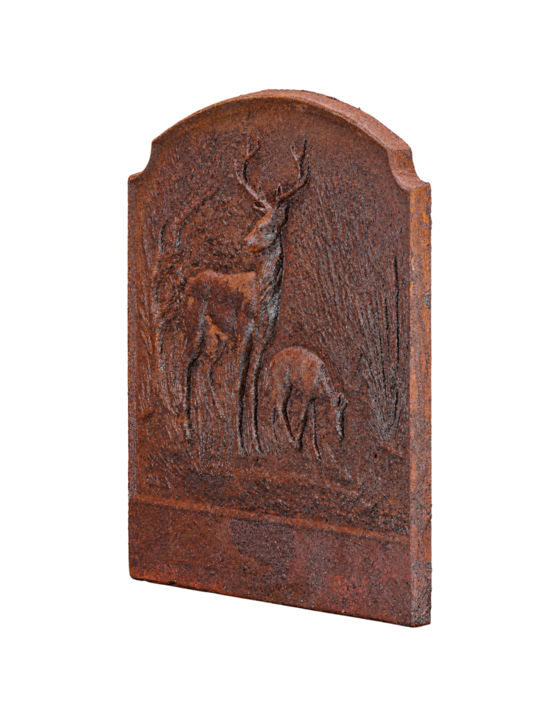 Maison Leon Van den Bogaert Gusseiserne Kaminplatte mit Hirsch und Hirschkuh – 71 cm x 71 cm