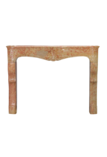 Encadrement de cheminée Régence du XVIIIe siècle en pierre de Bourgogne – ancienne cheminée d'angle aux jambages sculptés
