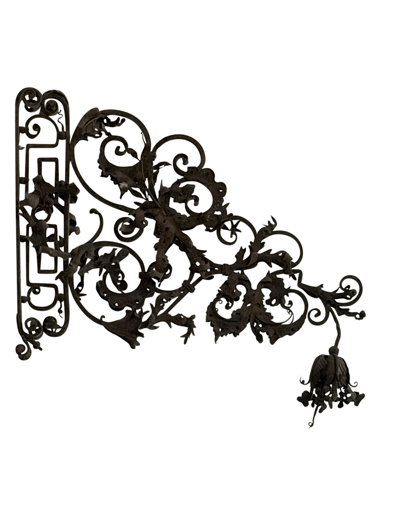 Maison Leon Van den Bogaert Exceptionnelle paire de supports muraux de lanternes anciens en fer forgé – qualité château 120 cm