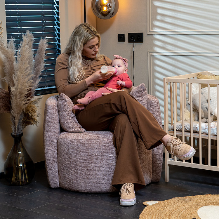 Stoel babykamer Ruby chenille stof taupe