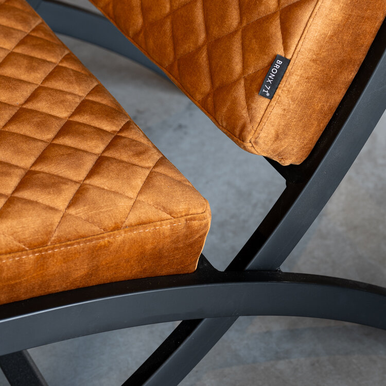 Design fauteuil Madrid velvet okergeel