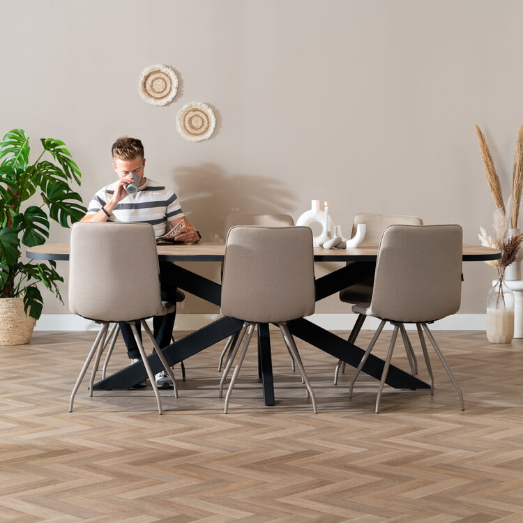 Scandinavische eetkamerstoel Pippi taupe gerecyclede stof