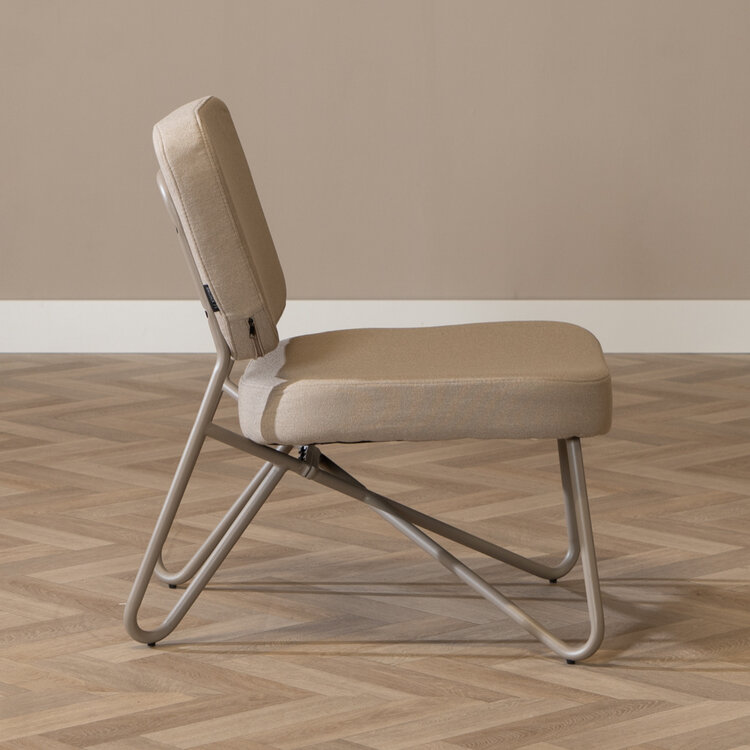 Scandinavische fauteuil Viggo taupe gerecyclede stof