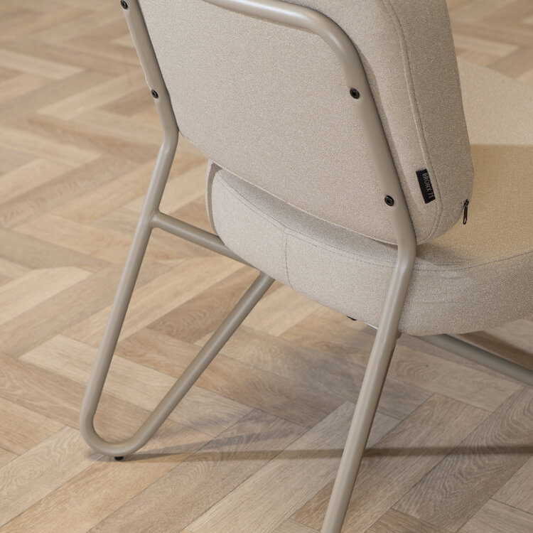 Scandinavische fauteuil Viggo taupe gerecyclede stof