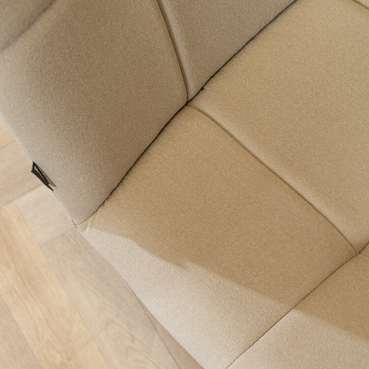 Scandinavische fauteuil Eevi gerecyclede stof taupe