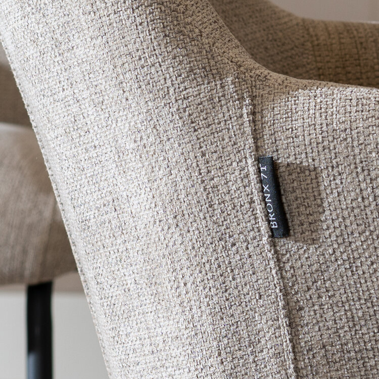 Scandinavische eetkamerstoel Sten gerecyclede stof taupe