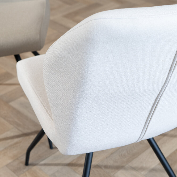 Scandinavische eetkamerstoel Fenris gerecyclede stof off white