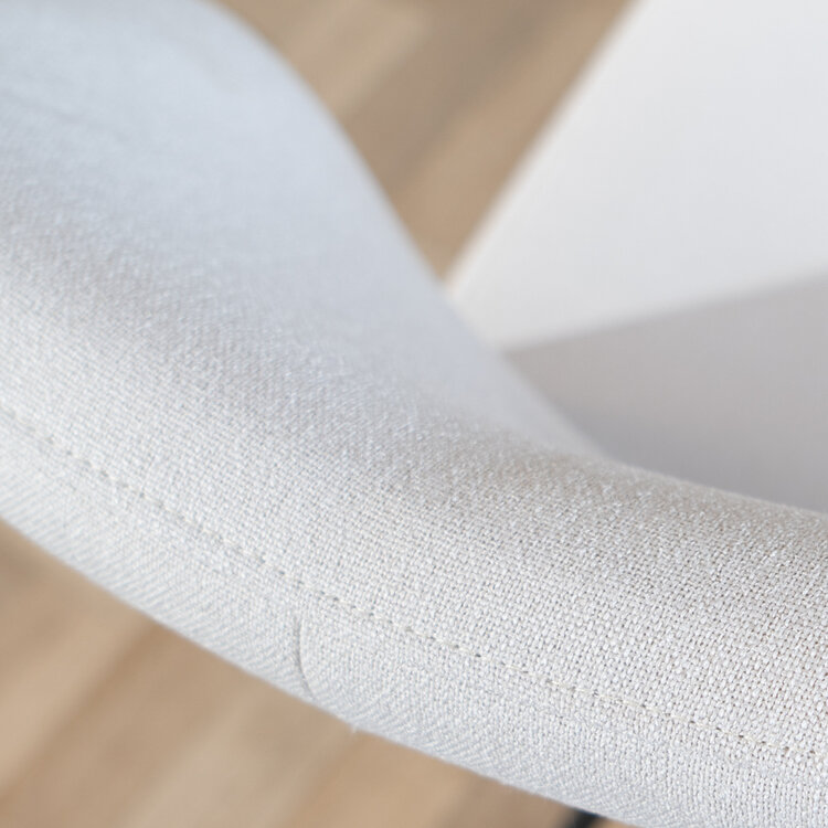 Scandinavische eetkamerstoel Fenris gerecyclede stof off white