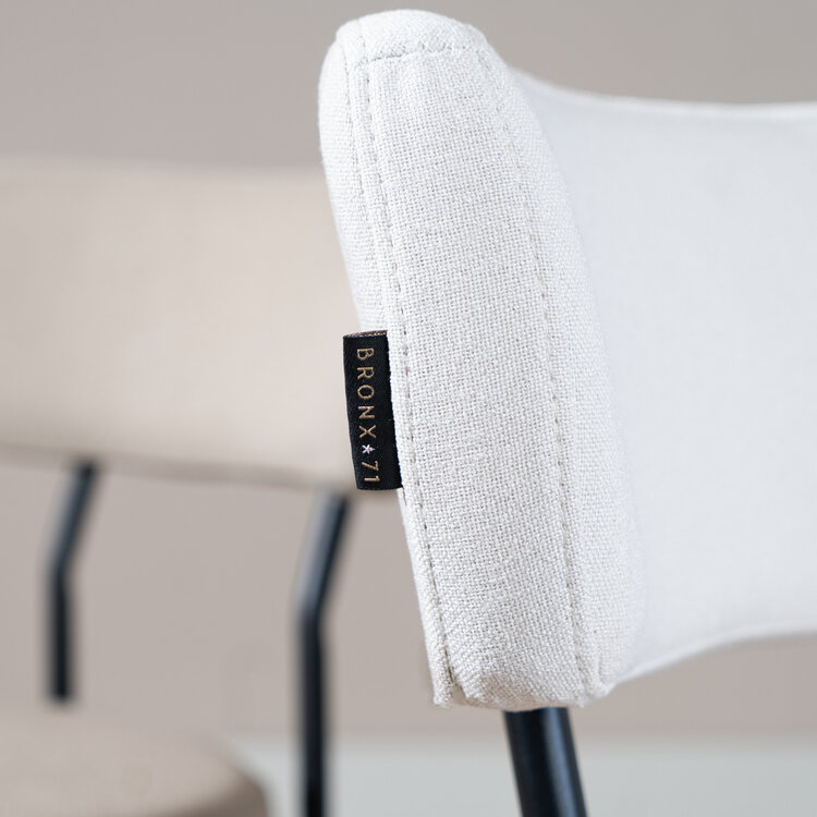 Scandinavische eetkamerstoel Lyon off white gerecyclede stof stapelbaar