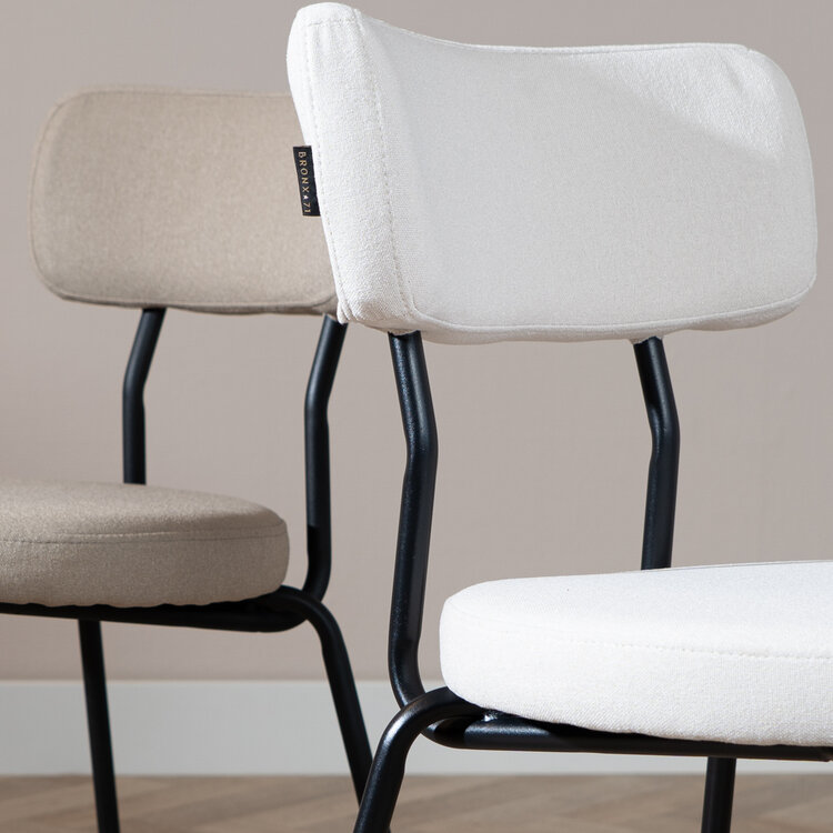 Scandinavische eetkamerstoel Lyon off white gerecyclede stof stapelbaar