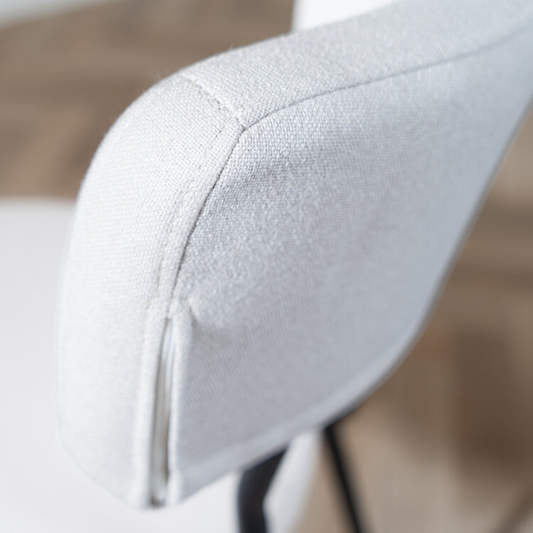 Scandinavische eetkamerstoel Lyon off white gerecyclede stof stapelbaar