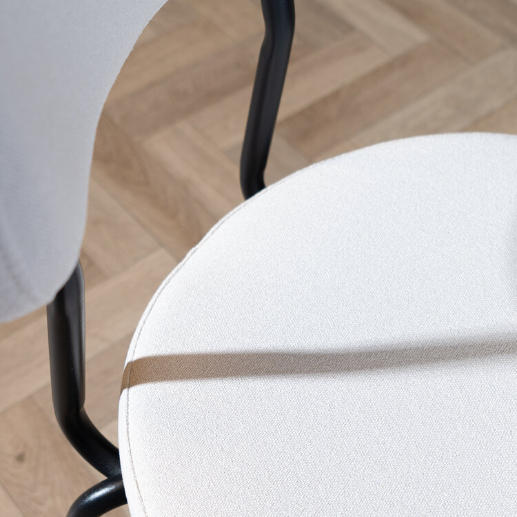 Scandinavische eetkamerstoel Lyon off white gerecyclede stof stapelbaar