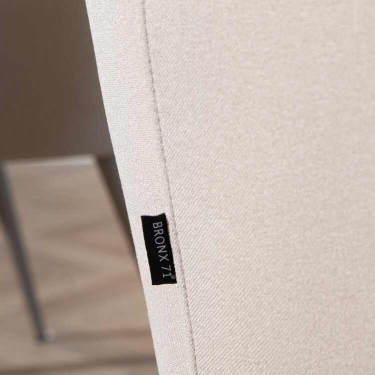 Scandinavische eetkamerstoel Elin off white gerecyclede stof