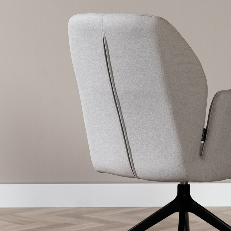 Scandinavische eetkamerstoel op wieltjes Runa gerecyclede stof grijs