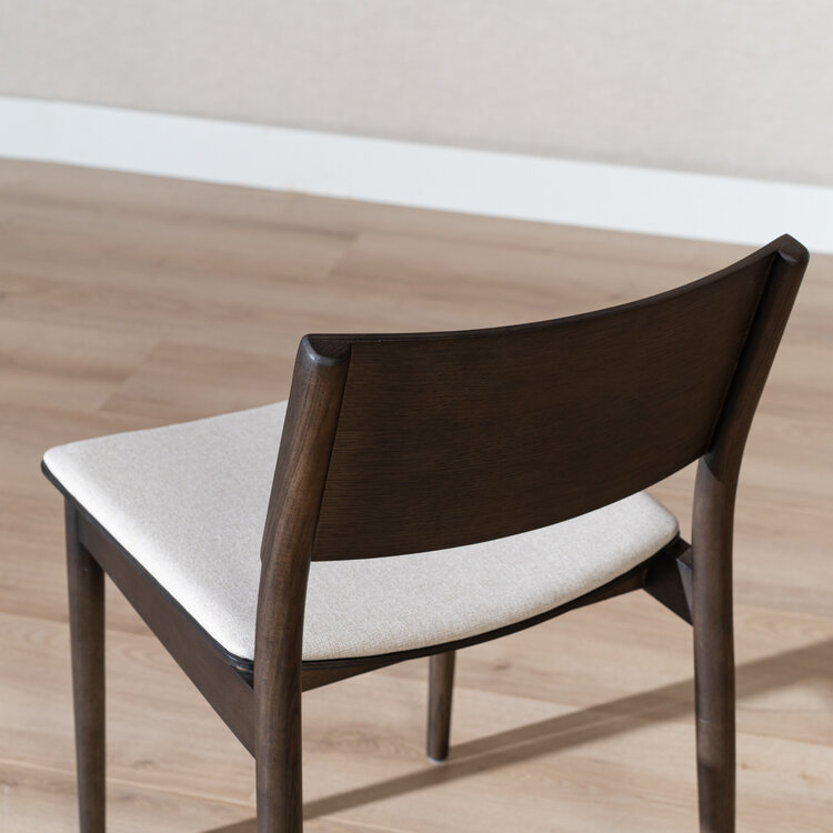 Scandinavische eetkamerstoel Elio walnoot/off white