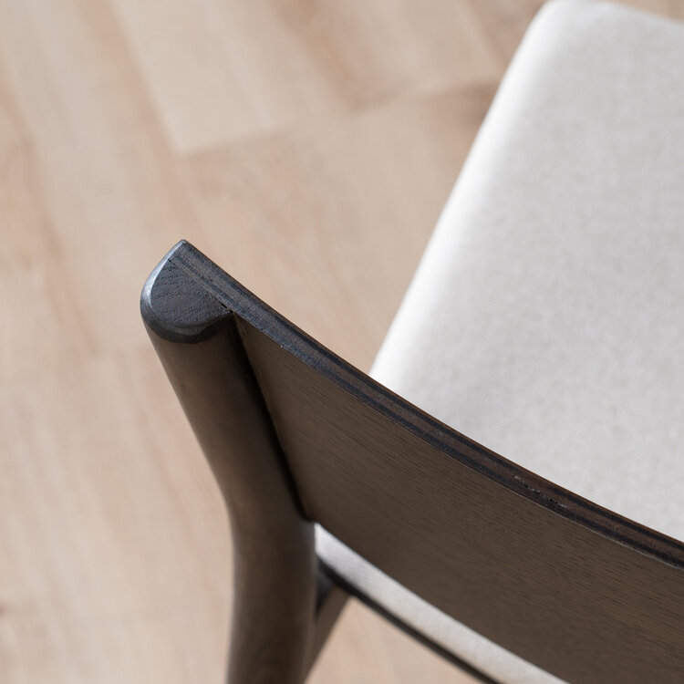 Scandinavische eetkamerstoel Elio walnoot/off white