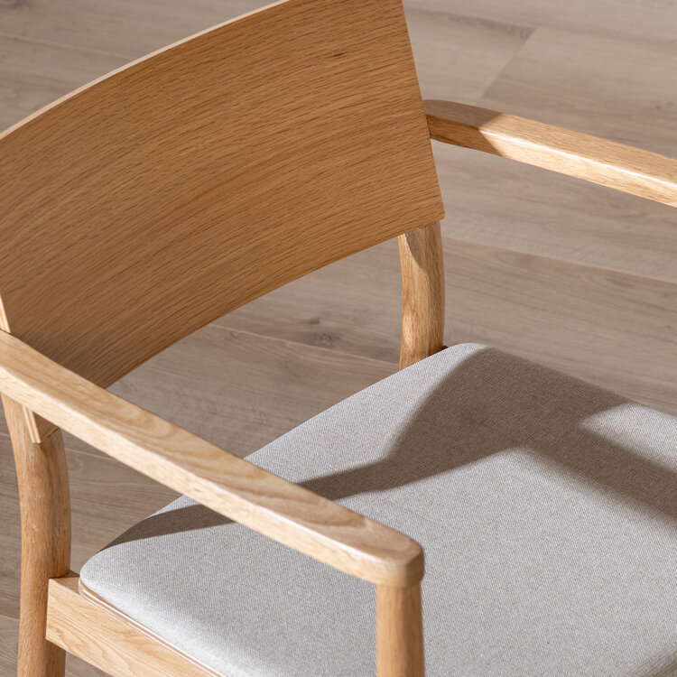 Scandinavische eetkamerstoel Juan naturel eiken/off white