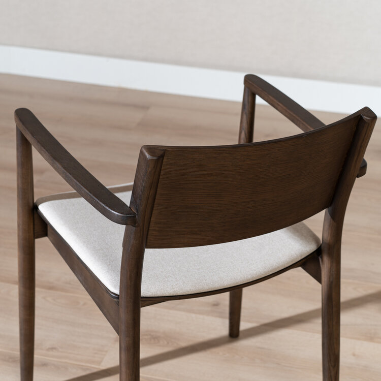 Scandinavische eetkamerstoel Juan walnoot/off white