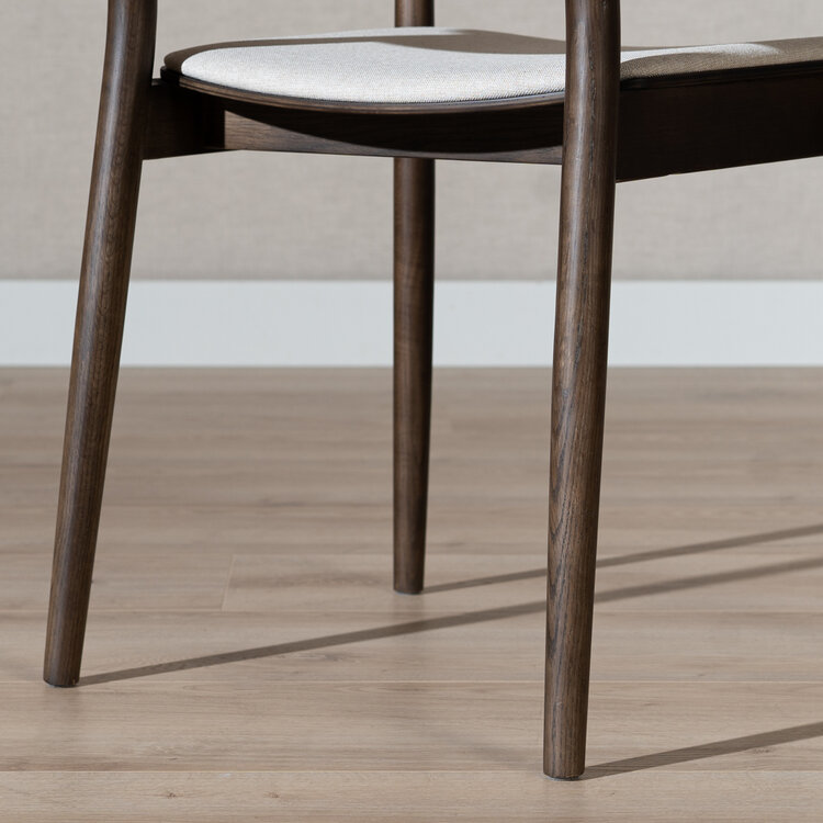 Scandinavische eetkamerstoel Juan walnoot/off white