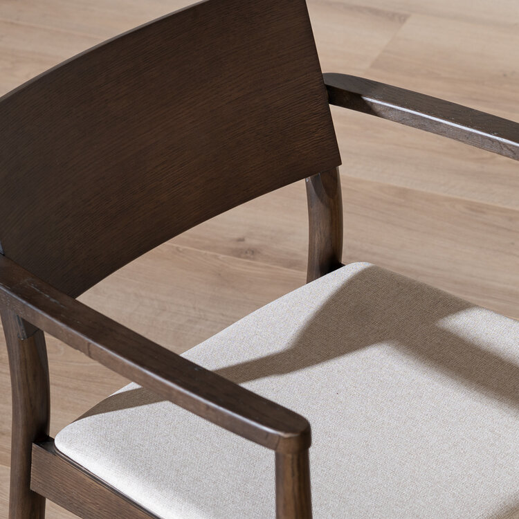 Scandinavische eetkamerstoel Juan walnoot/off white