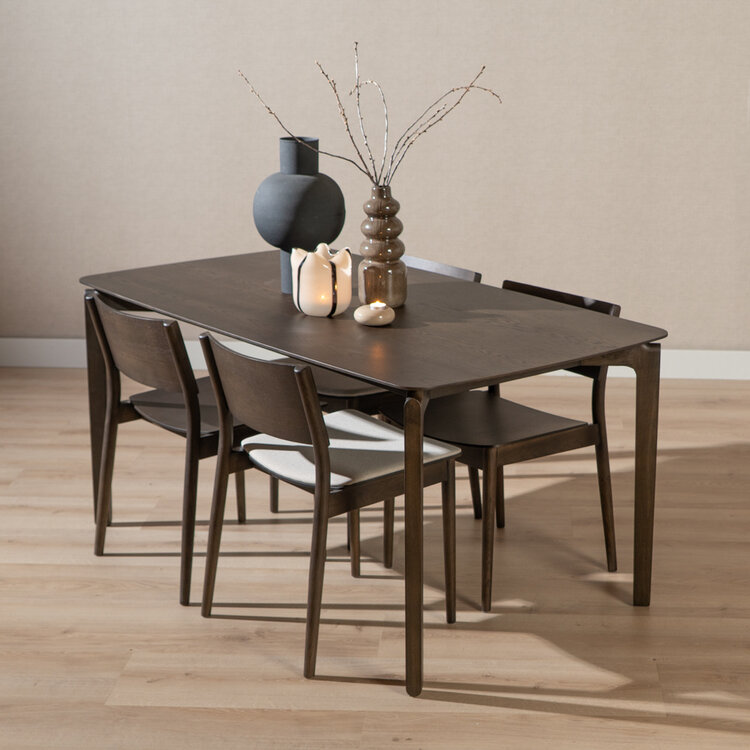 Scandinavische eettafel Cala walnoot 160 x 90 cm