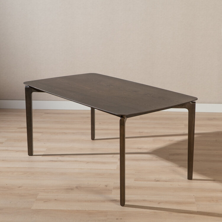 Scandinavische eettafel Cala walnoot 160 x 90 cm