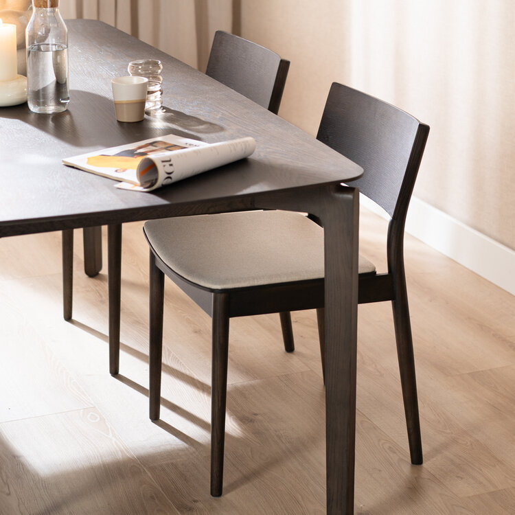 Scandinavische eetkamerstoel Elio walnoot/off white