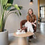 Fauteuil Josh draaibaar chenille taupe