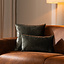 Sierkussen Beau velvet donkergroen 25 x 45 cm