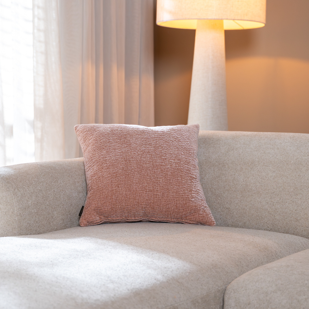 Sierkussen Day chenille stof roze 45 x 45