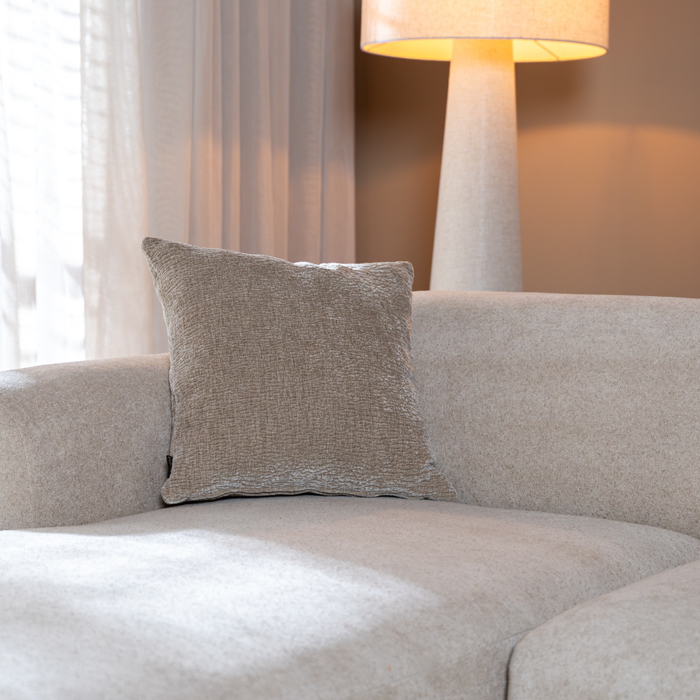 Sierkussen Day chenille stof taupe 45 x 45