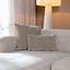 Sierkussen Day chenille stof taupe 25 x 45