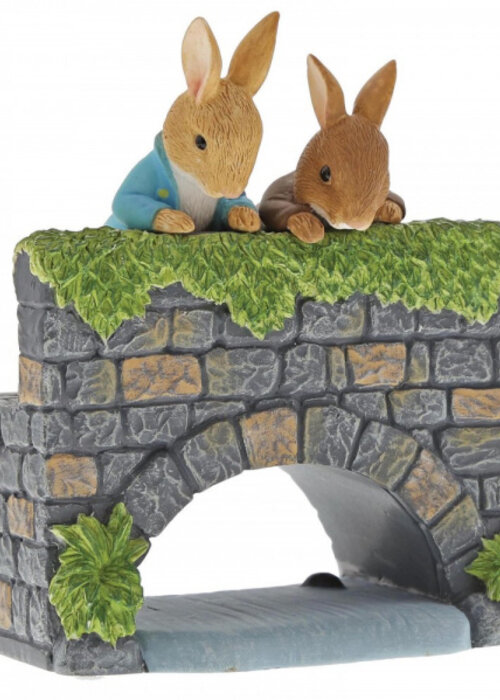 Beatrix Potter Peter & Benjamin Bunny on the Bridge - Beatrix Potter