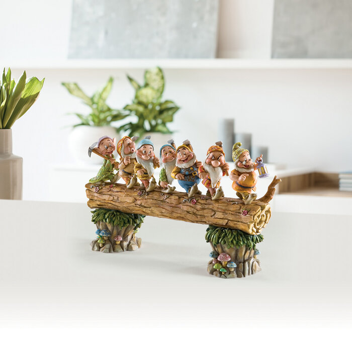 Disney Traditions Homeward Bound (Seven Dwarfs) - Disney Traditions