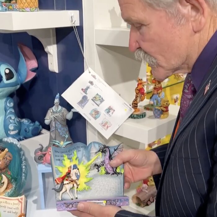 Disney Traditions - Love Conquers All (OP=OP!)