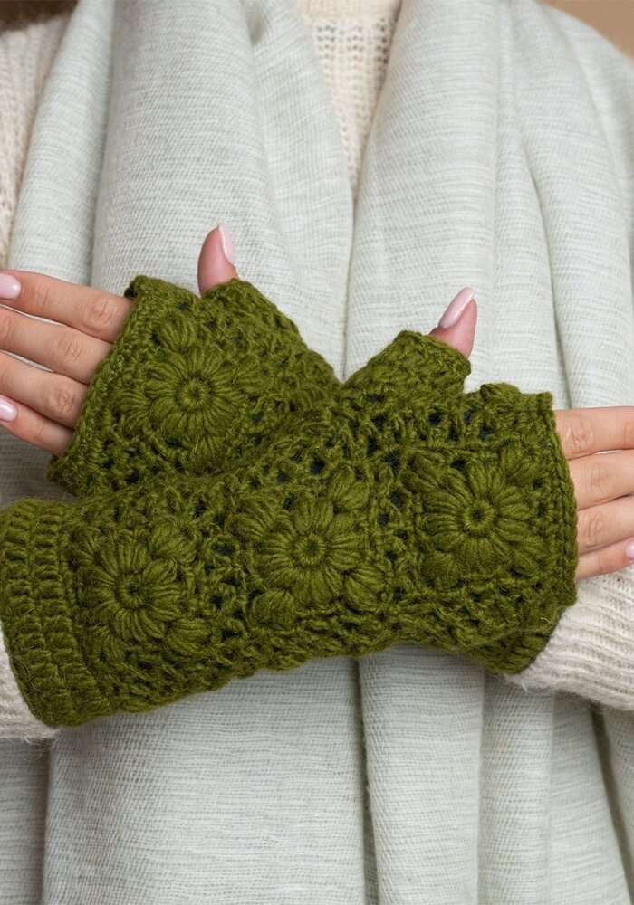 Sjaal met een Verhaal - Handwarmers Granny Square Legergroen