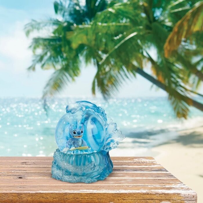Disney Showcase Collection - Stitch Surfing Waterball