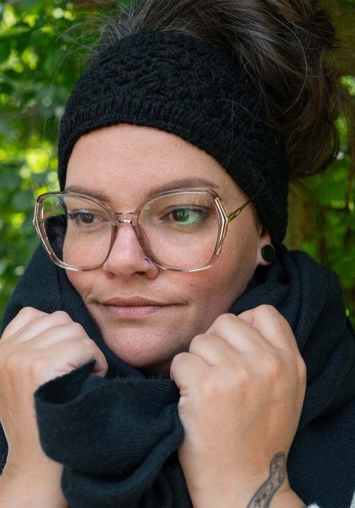 Sjaal met een Verhaal - Haarband Granny Square Zwart