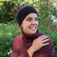 Sjaal met een Verhaal - Haarband Granny Square Zwart