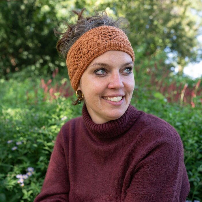 Sjaal met een Verhaal - Haarband Granny Square Cognac