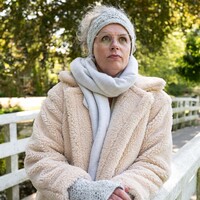 Sjaal met een Verhaal - Haarband Granny Square Licht Grijs